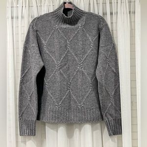 Women’s cashmere sweater